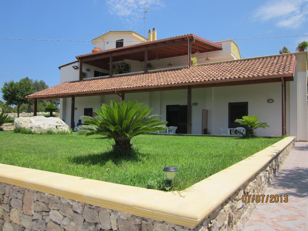 טורה דל'אורסו Agriturismo Tenuta Pozzello חדר תמונה